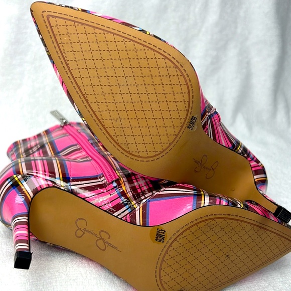 Jessica Simpson, patent leather booties, inside ankle zipper - Picture 5 of 5